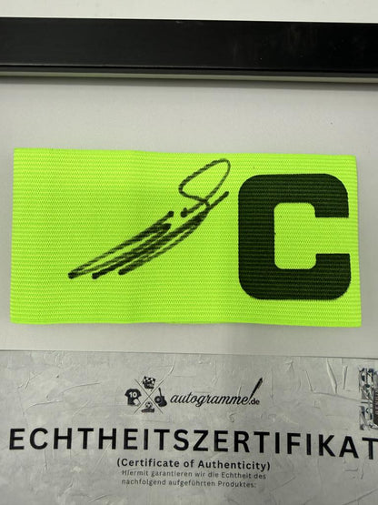 Kapitänsbinde Julian Brandt signiert im Rahmen Borussia Dortmund COA Fußball