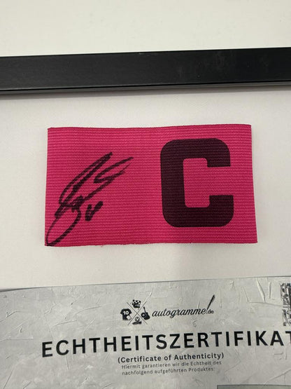 Kapitänsbinde Julian Brandt signiert im Rahmen Borussia Dortmund COA Fußball