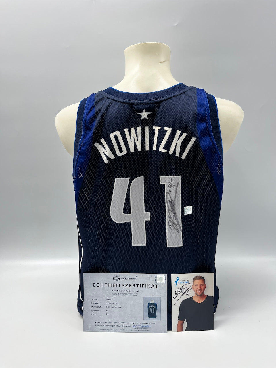 Dallas Mavericks Jersey Dirk Nowitzki Signs NBA Basketball COA S