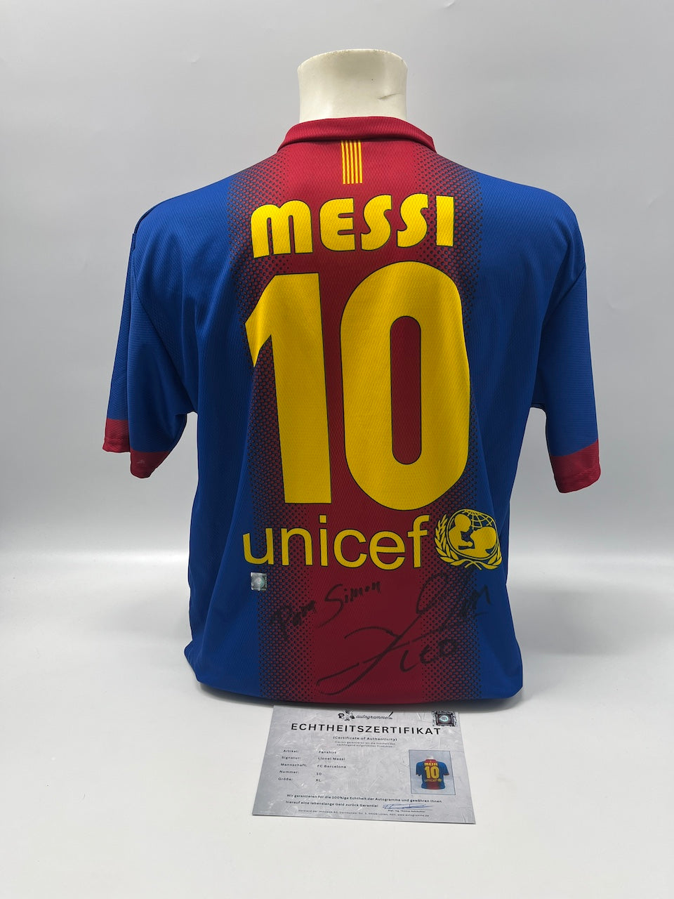 FC Barcelona fan shirt signed by Lionel Messi, COA XL