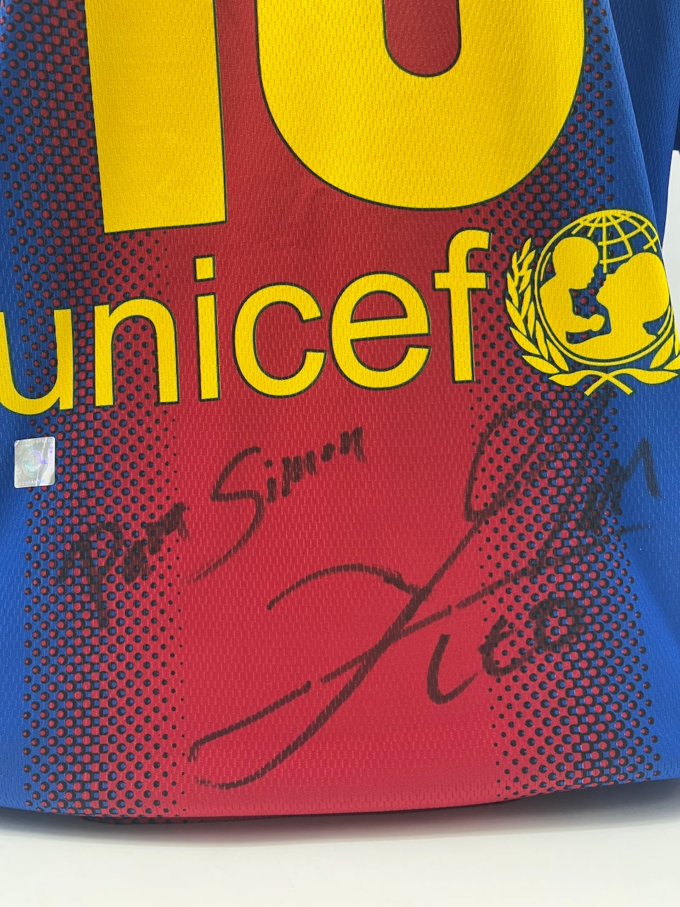 FC Barcelona fan shirt signed by Lionel Messi, COA XL