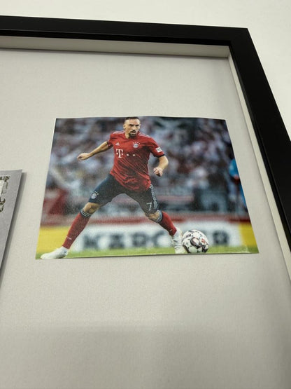 Kapitänsbinde Franck Ribéry signiert im Rahmen Bayern München Fußball Autogramm