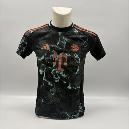 Bayern München Damentrikot Jamal Musiala signiert Autogramm Adidas COA XS