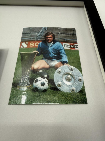 Kapitänsbinde Jupp Heynckes signiert im Rahmen Borussia Mönchengladbach  Autogramm