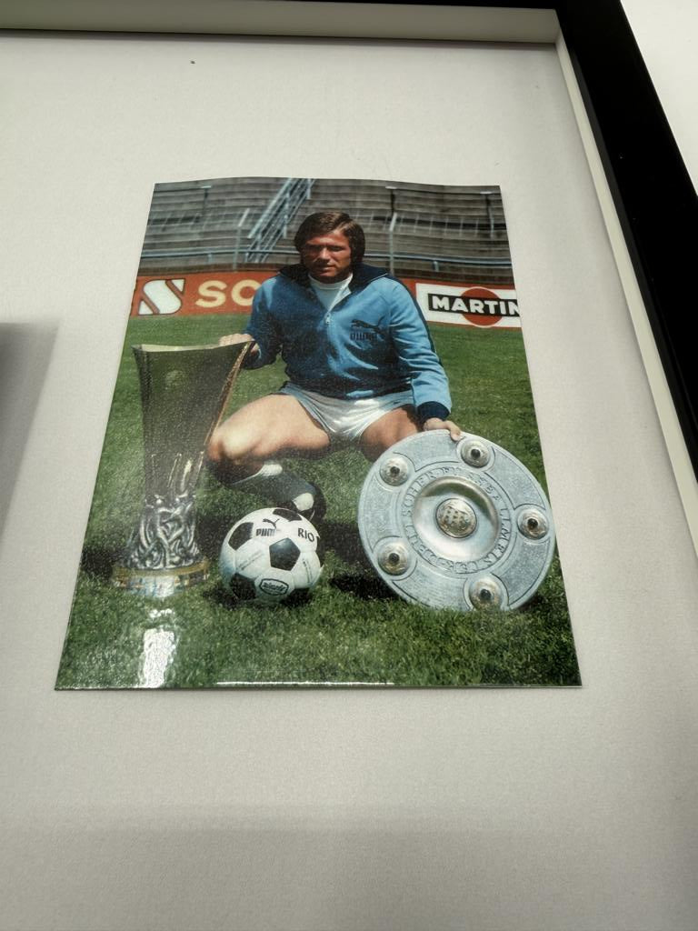 Kapitänsbinde Jupp Heynckes signiert im Rahmen Borussia Mönchengladbach  Autogramm