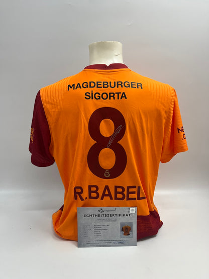 Match-worn Galatasaray Istanbul jersey worn and signed by Ryan Babel, XL
