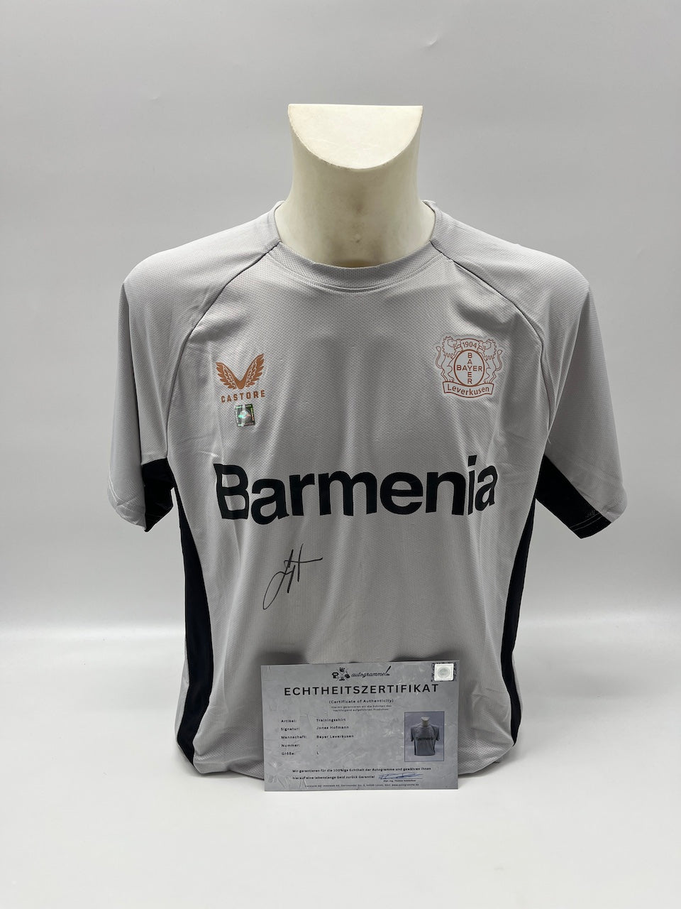 Bayer Leverkusen training shirt signed by Jonas Hofmann, Castore L