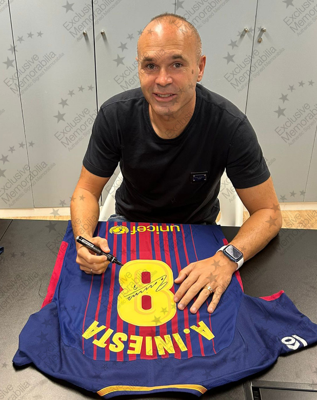 FC Barcelona Trikot Andres Iniesta signiert Autogramm LaLiga Nike COA neu S