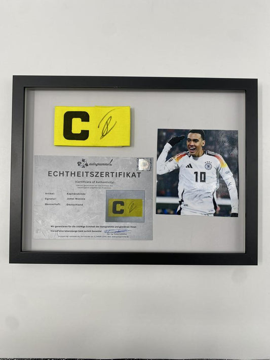 Kapitänsbinde Jamal Musiala signiert im Rahmen DFB Fußball COA  Autogramm