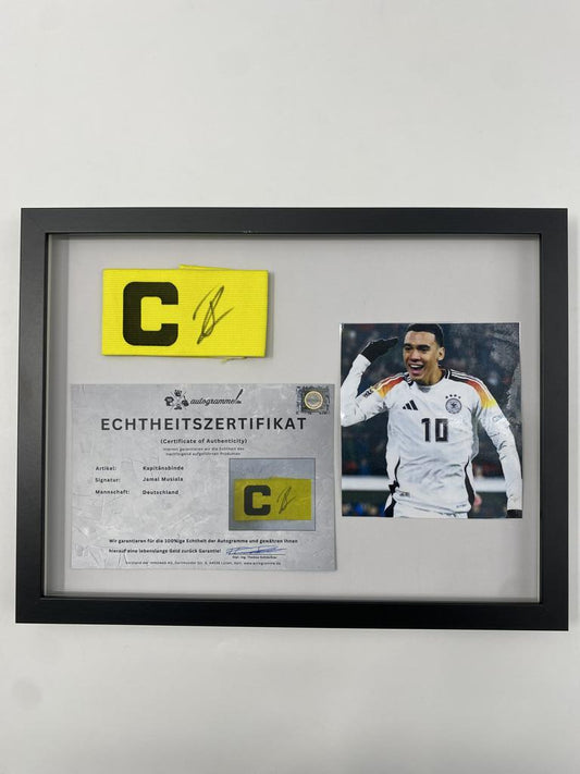 Kapitänsbinde Jamal Musiala signiert im Rahmen DFB Fußball COA  Autogramm