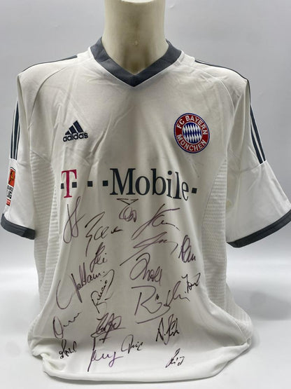 Bayern Munich jersey 2003/2004, team signed, autographed, COA, Adidas XL