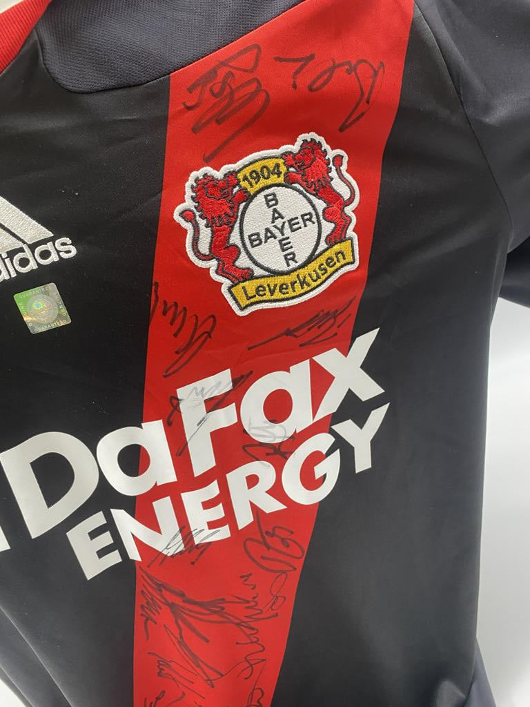 Bayer Leverkusen jersey 2010/2011, team signed, autographed, COA, Adidas, XL