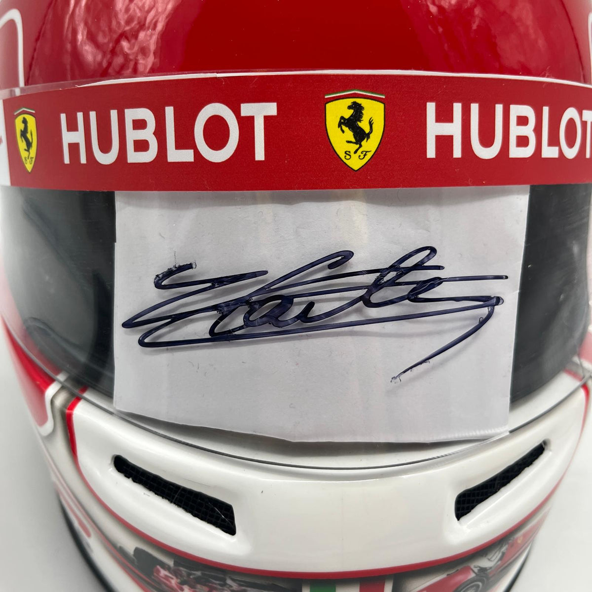 Charles Leclerc Formel 1 Helm Unterschrift und Echtheitszertifikat 1:1