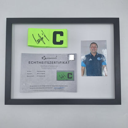 Kapitänsbinde Willi Landgraf signiert im Rahmen Schalke 04 COA grün
