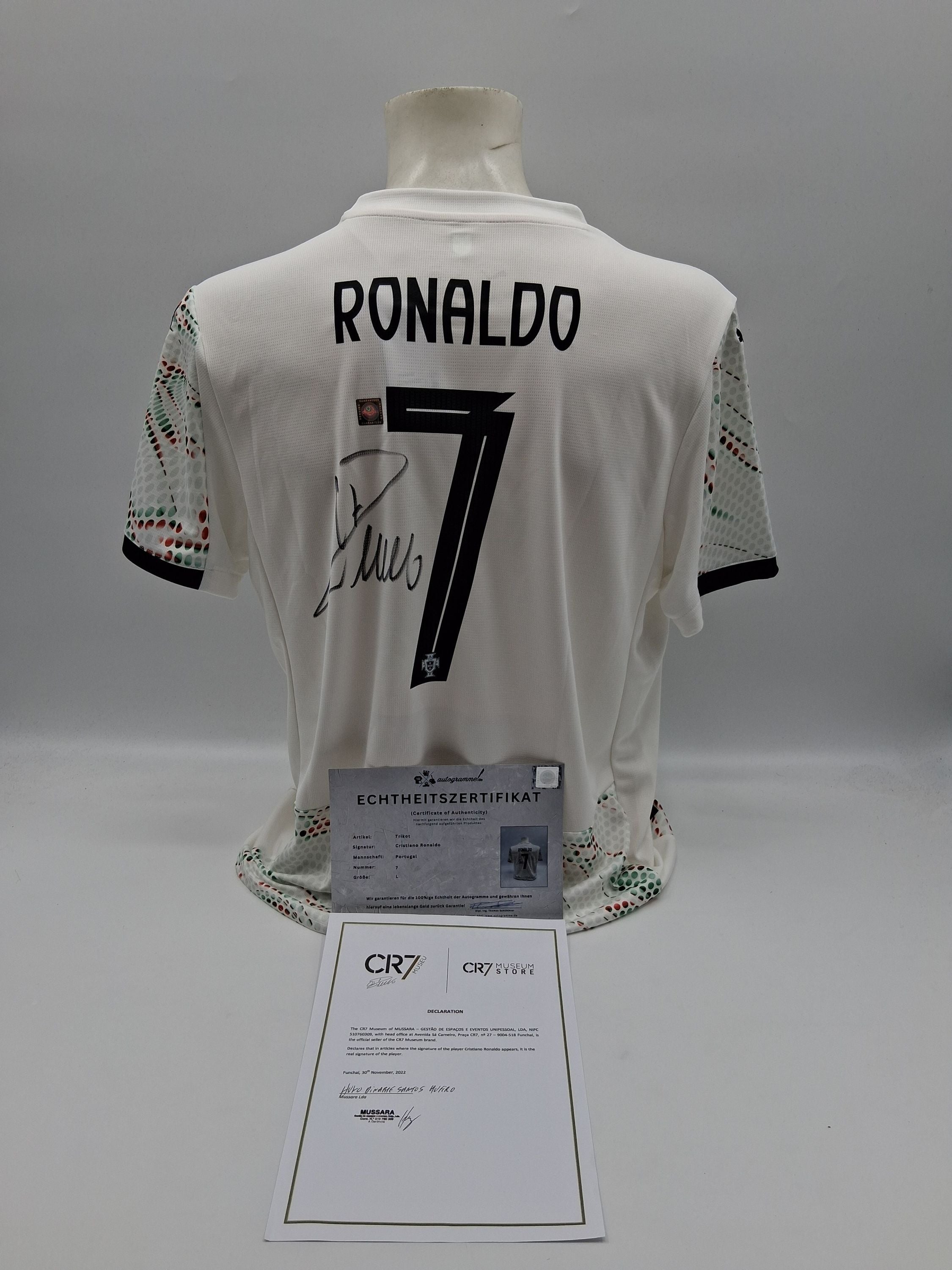 Portugal jersey Cristiano Ronaldo signed autograph COA football white L