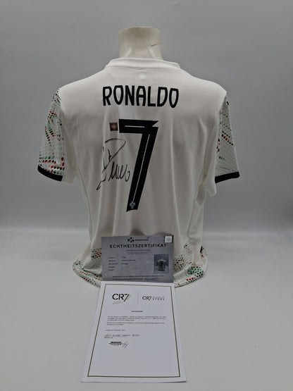 Portugal jersey Cristiano Ronaldo signed autograph COA football white L