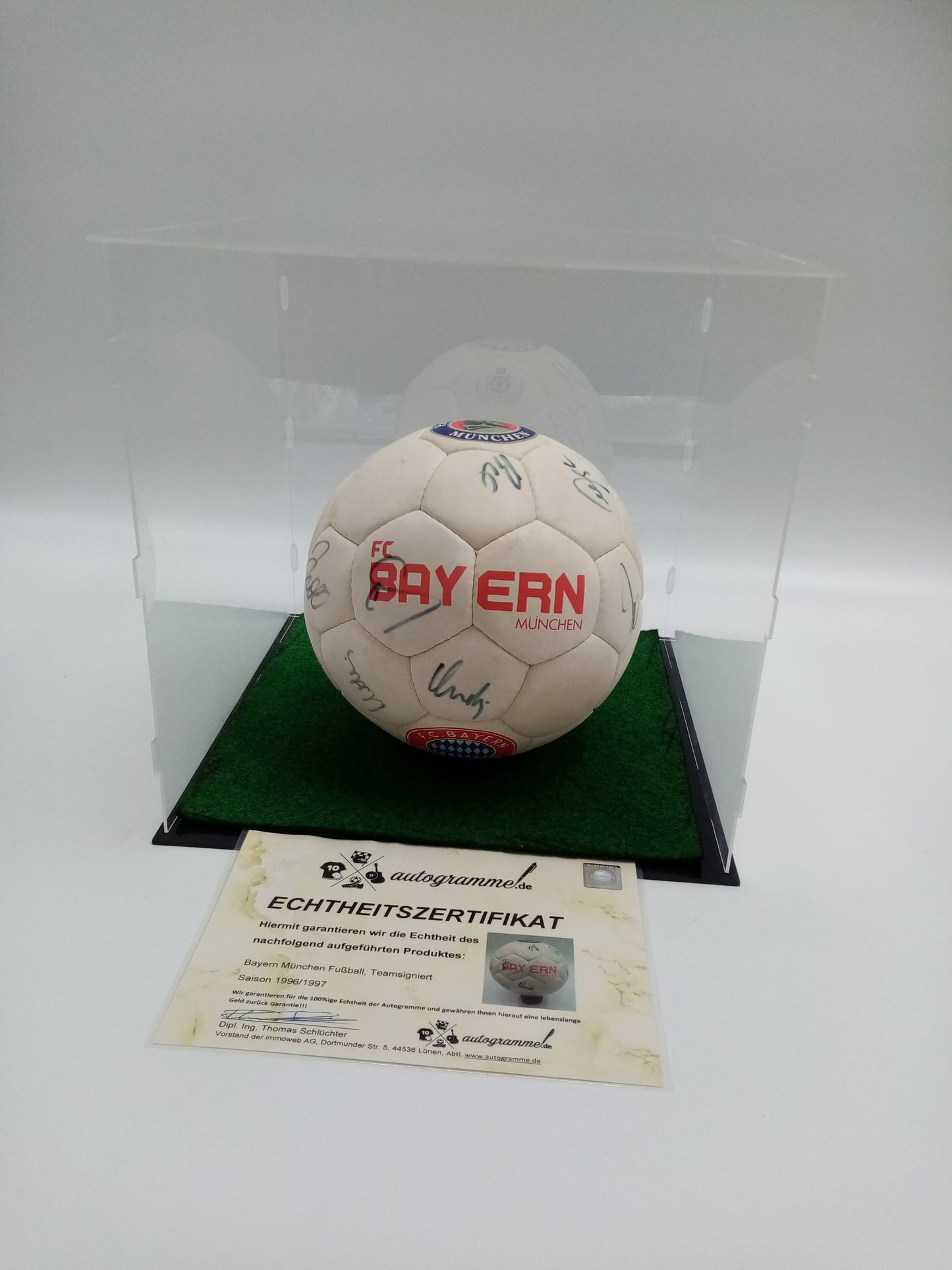 Bayern Munich Football Team signed 1996/1997 Autographs Bundesliga