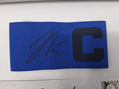 Kapitänsbinde Joshua Kimmich signiert im Rahmen Bayern München Autogramm