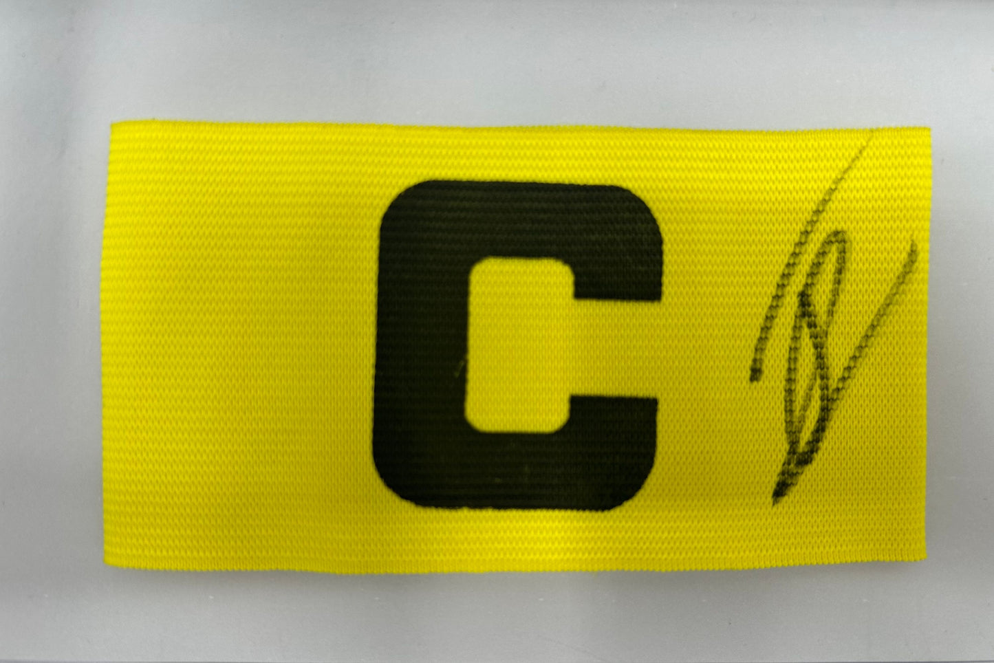 Kapitänsbinde Jamal Musiala signiert im Rahmen DFB Fußball COA  Autogramm