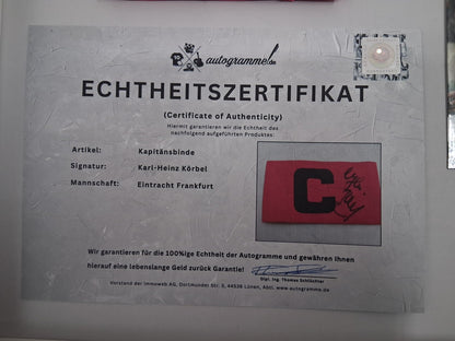 Kapitänsbinde Karl-Heinz Körbel signiert im Rahmen Eintracht Frankfurt Autogramm COA