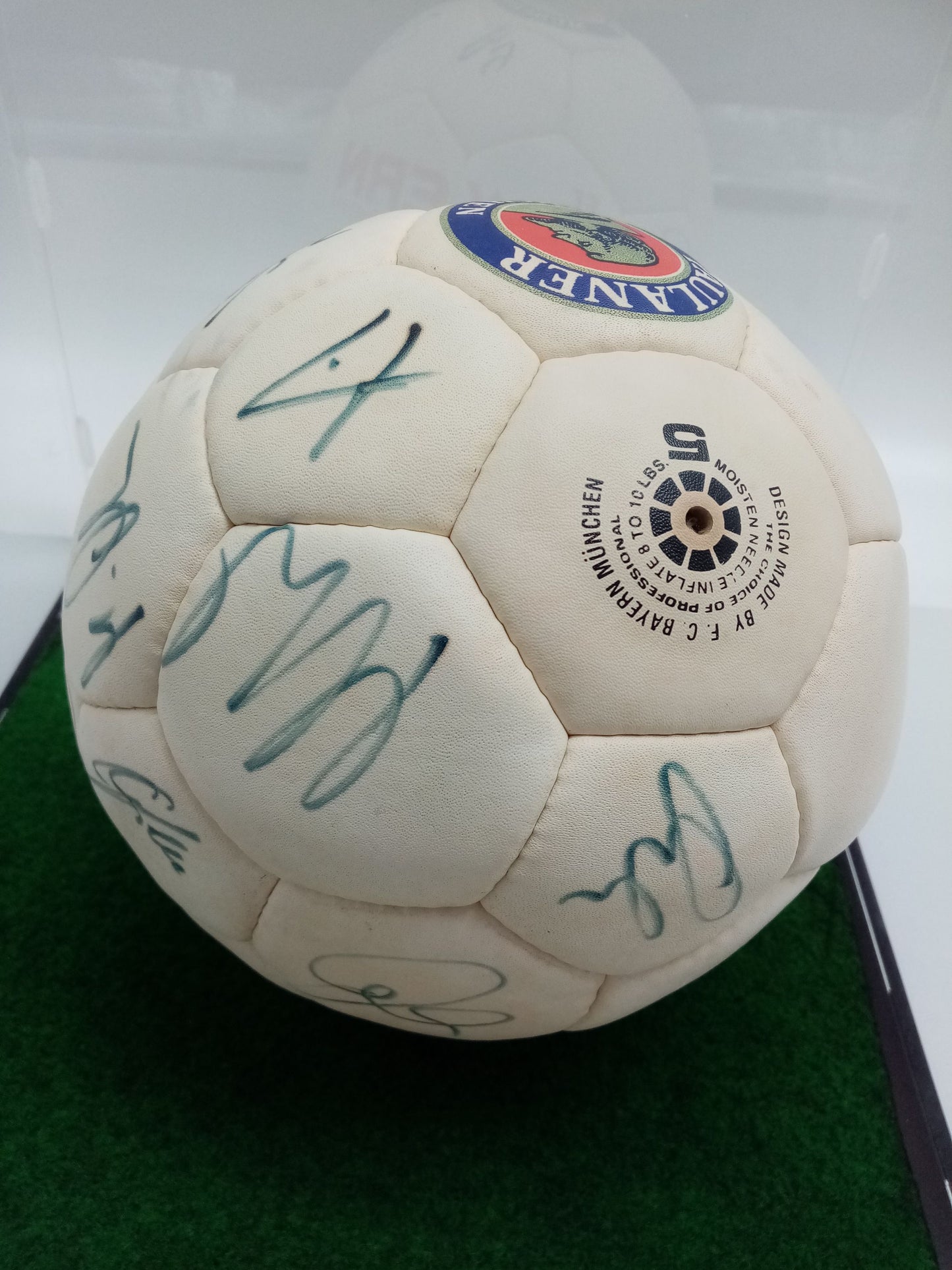 Bayern Munich Football Team signed 1996/1997 Autographs Bundesliga