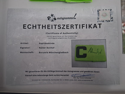 Kapitänsbinde Rainer Bonhoff signiert im Rahmen Borussia Mönchengladbach