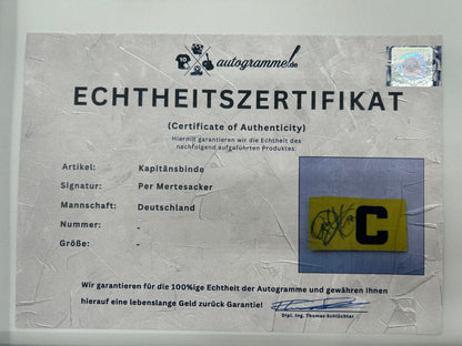 Kapitänsbinde Per Mertesacker signiert im Rahmen DFB Fußball Autogramm COA