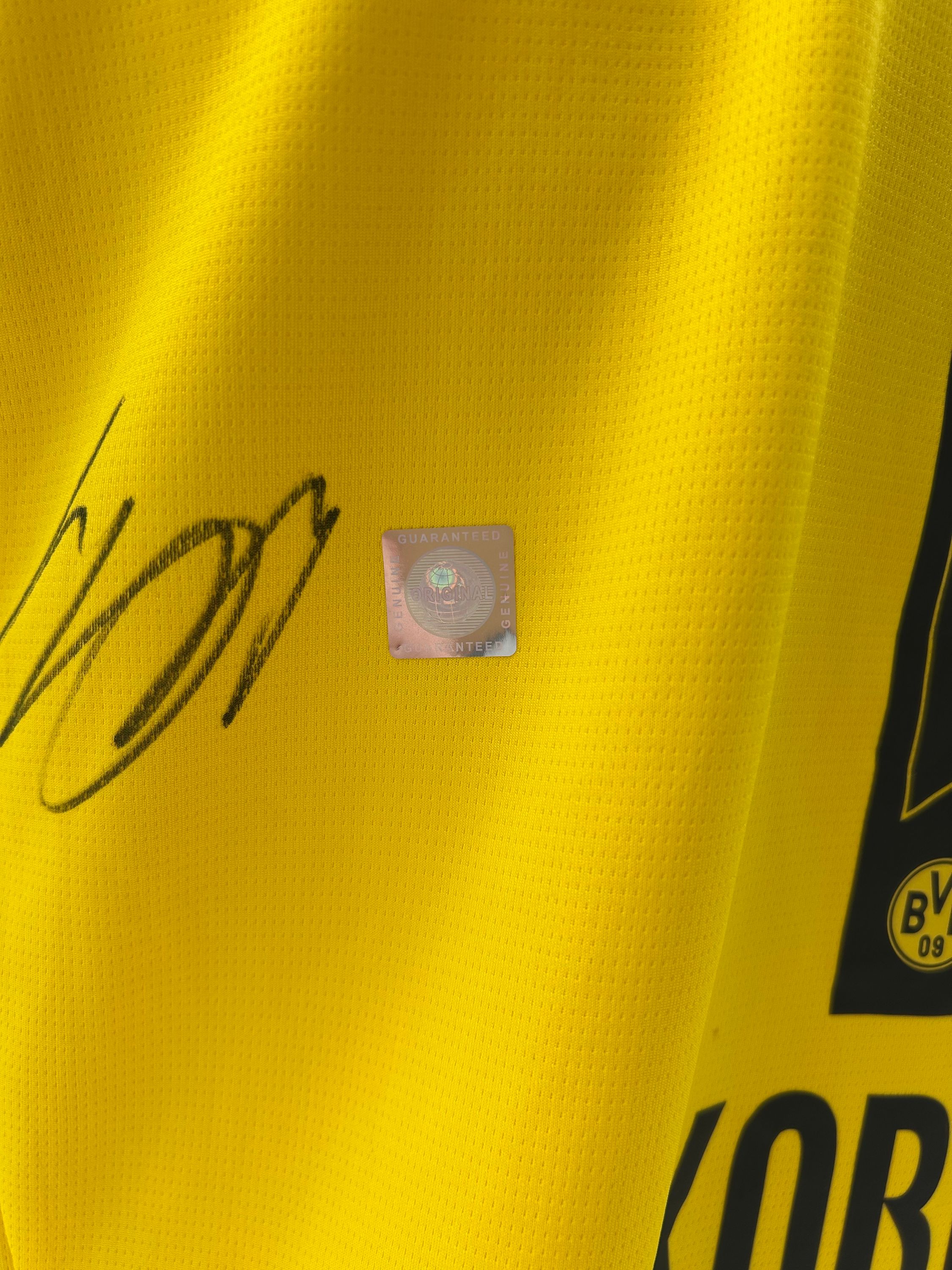 Borussia Dortmund jersey signed by Gregor Kobel, autographed BVB Puma M