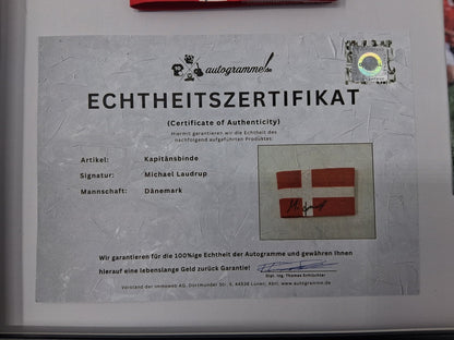 Kapitänsbinde Michael Laudrup signiert im Rahmen Dänemark Autogramm