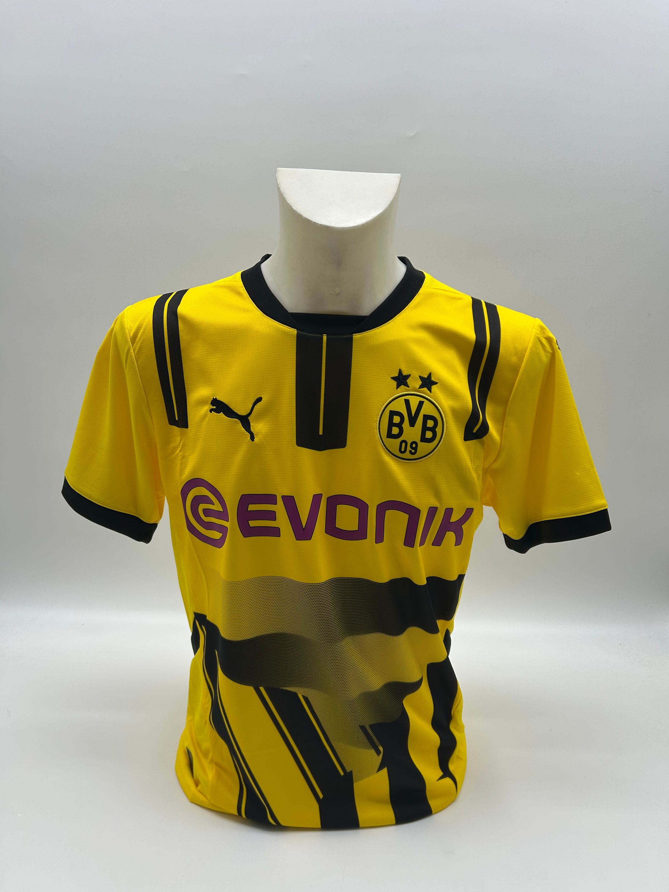 Borussia Dortmund jersey signed by Gregor Kobel, autographed BVB Puma M