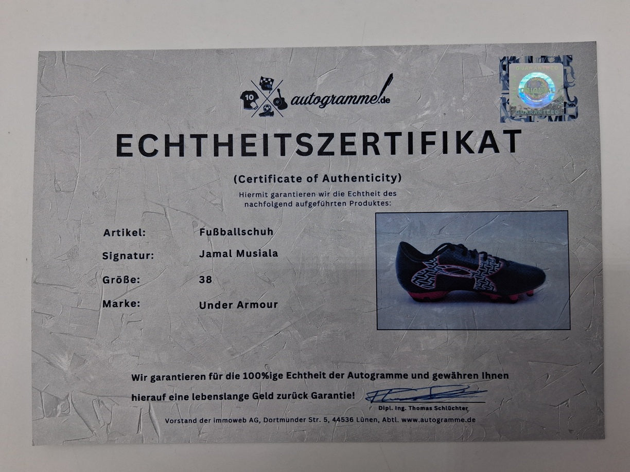 Fußballschuh Jamal Musiala signiert Autogramm Bundesliga Under Armour 38