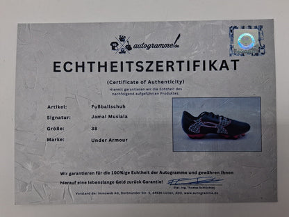 Fußballschuh Jamal Musiala signiert Autogramm Bundesliga Under Armour 38