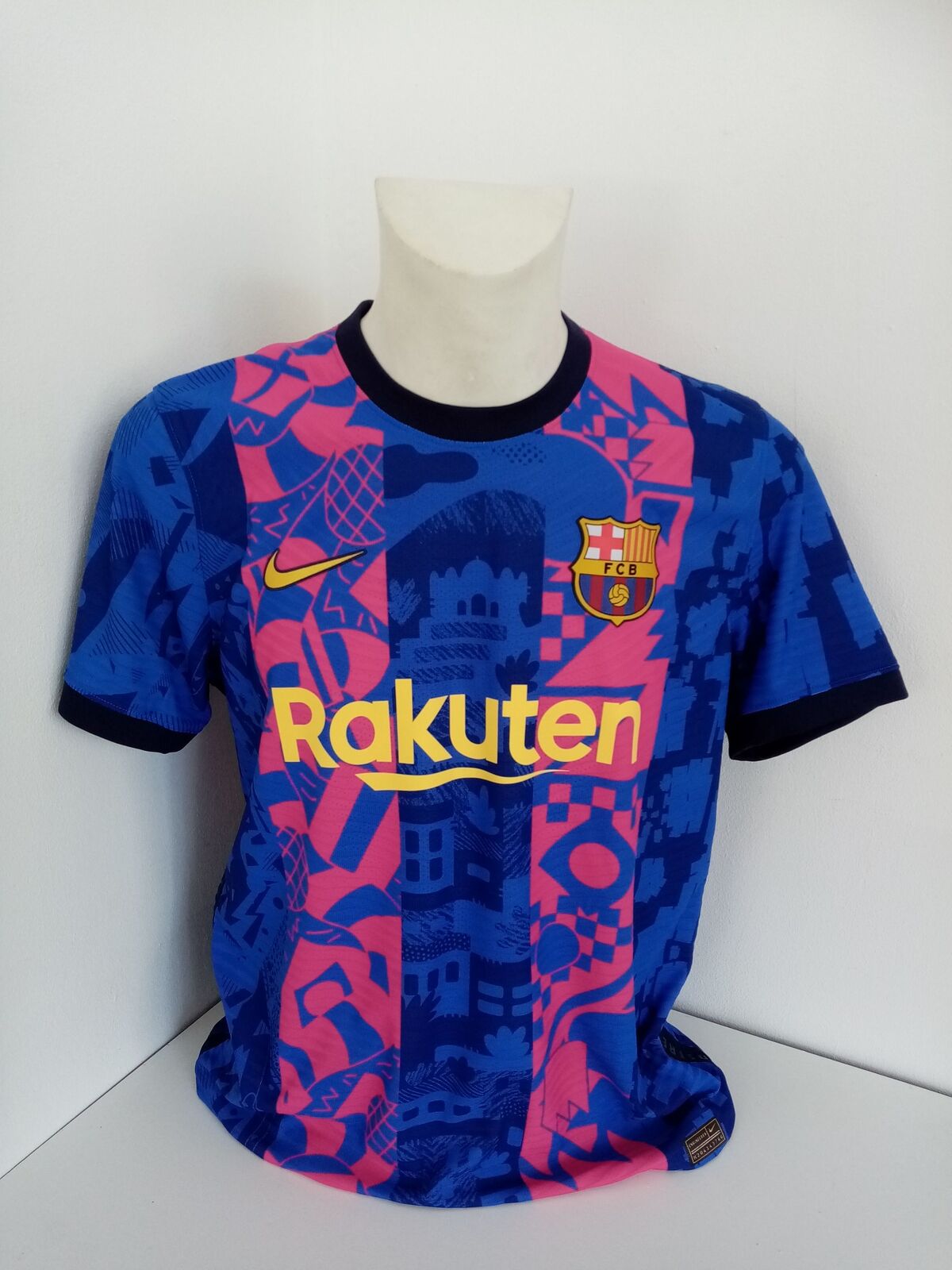 Limitierte Topps Sammelkarte Ansu Fati signiert im Rahmen + FC Barcelona Trikot