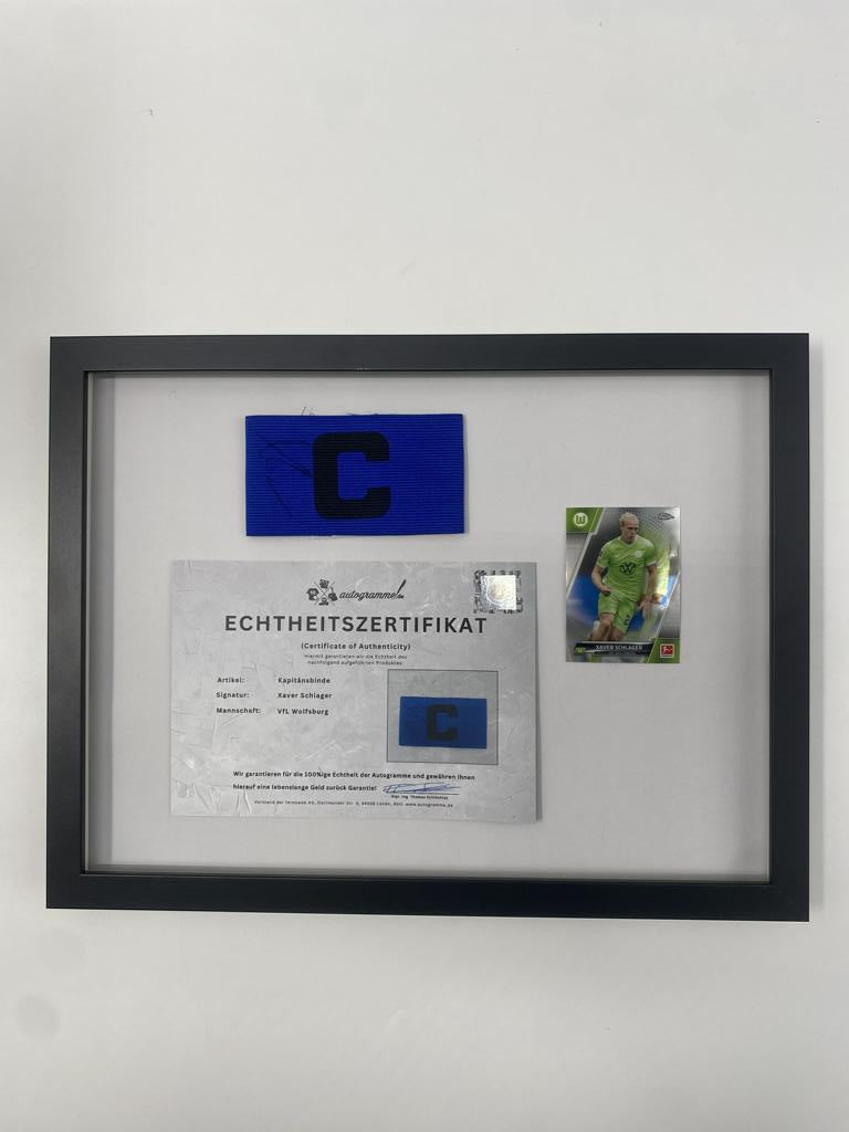 Kapitänsbinde Xaver Schlager signiert im Rahmen Wolfsburg Autogramm COA