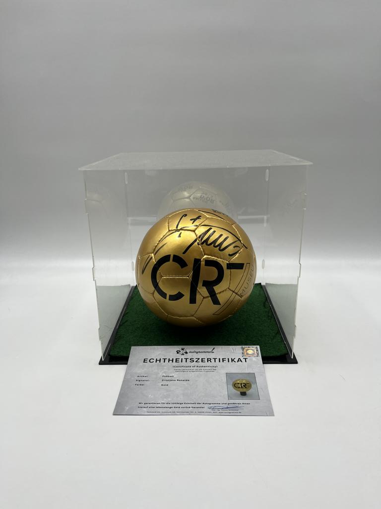 Football Cristiano Ronaldo signs Portugal Football Real Madrid Autogram Ball