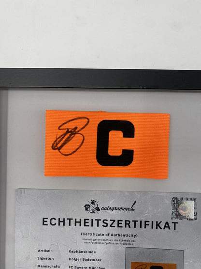 Kapitänsbinde Holger Badstuber signiert im Rahmen Bayern München Fußball COA