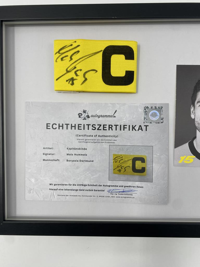 Kapitänsbinde Mats Hummels signiert im Rahmen Borussia Dortmund Autogramm COA