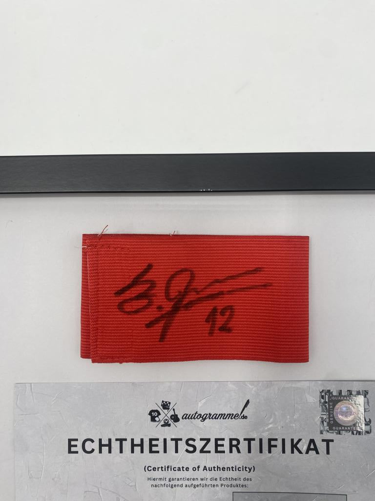 Kapitänsbinde Budu Zivzivadze signiert im Rahmen Fc Heidenheim Autogramm