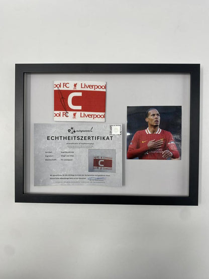 Kapitänsbinde Virgil van Dijk signiert im Rahmen FC Liverpool Autogramm