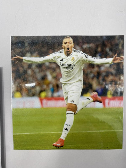 Kapitänsbinde Kylian Mbappe signiert im Rahmen Real Madrid COA Autogramm