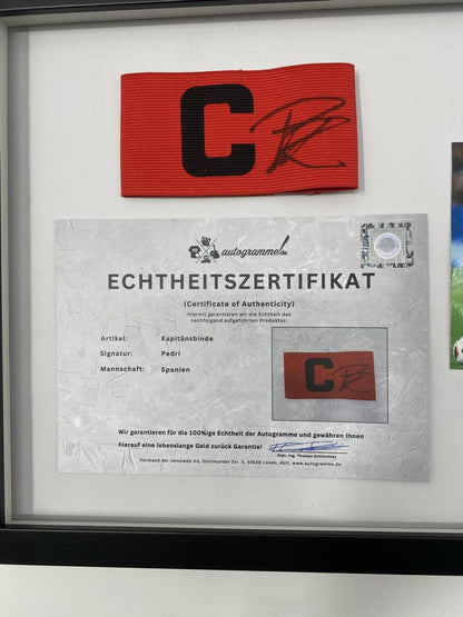 Kapitänsbinde Pedri signiert im Rahmen Spanien Autogramm COA Fußball