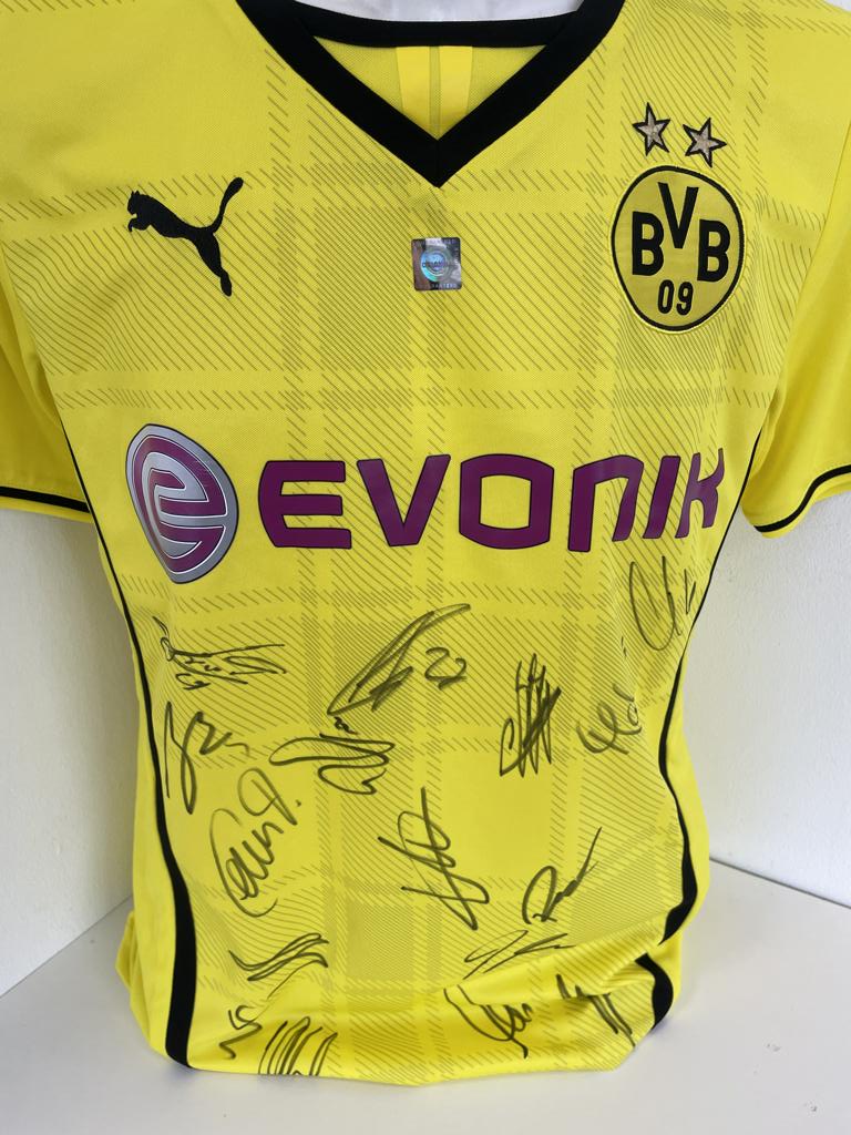 BVB jersey 2013/2014 team signed Borussia Dortmund COA Puma M