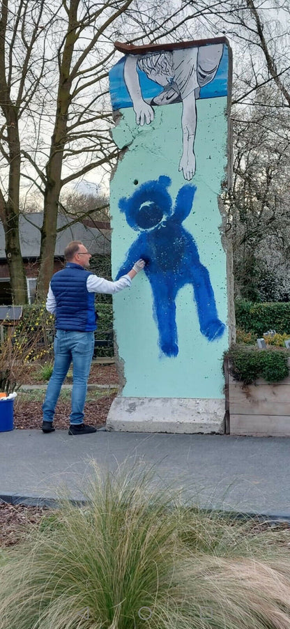 Mino Art Painted Berlin Mauer - Real Wall Element segment