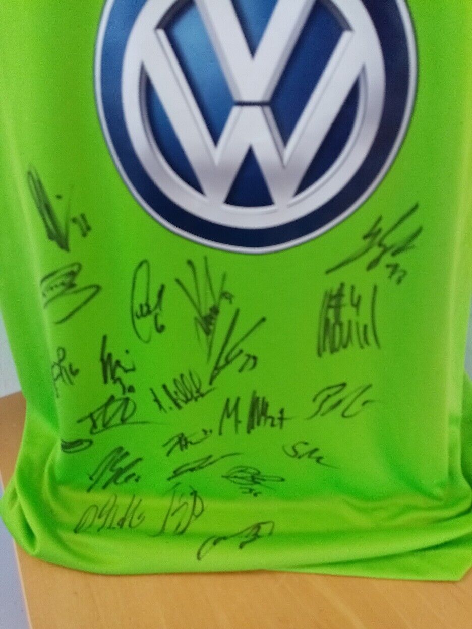 VfL Wolfsburg jersey 2016/2017 team signed wolves autograph football new nike l