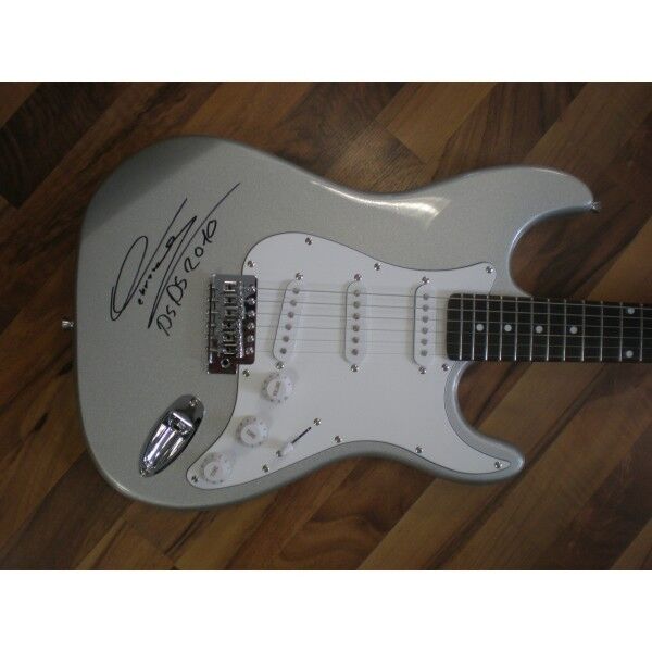 Electric guitar, guitar signed by Merzad Marashi