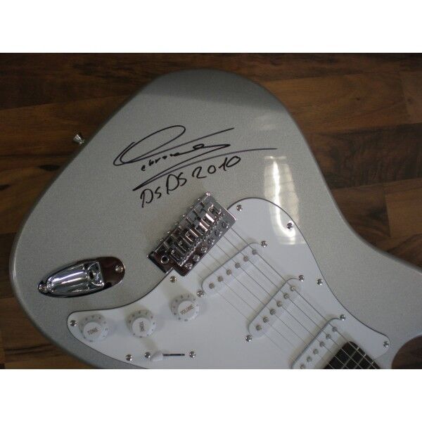 Electric guitar, guitar signed by Merzad Marashi