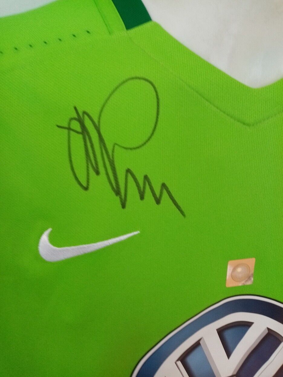 VFL Wolfsburg Jersey 2016/2017 Team Signed Wolves Autograph Football New Nike L