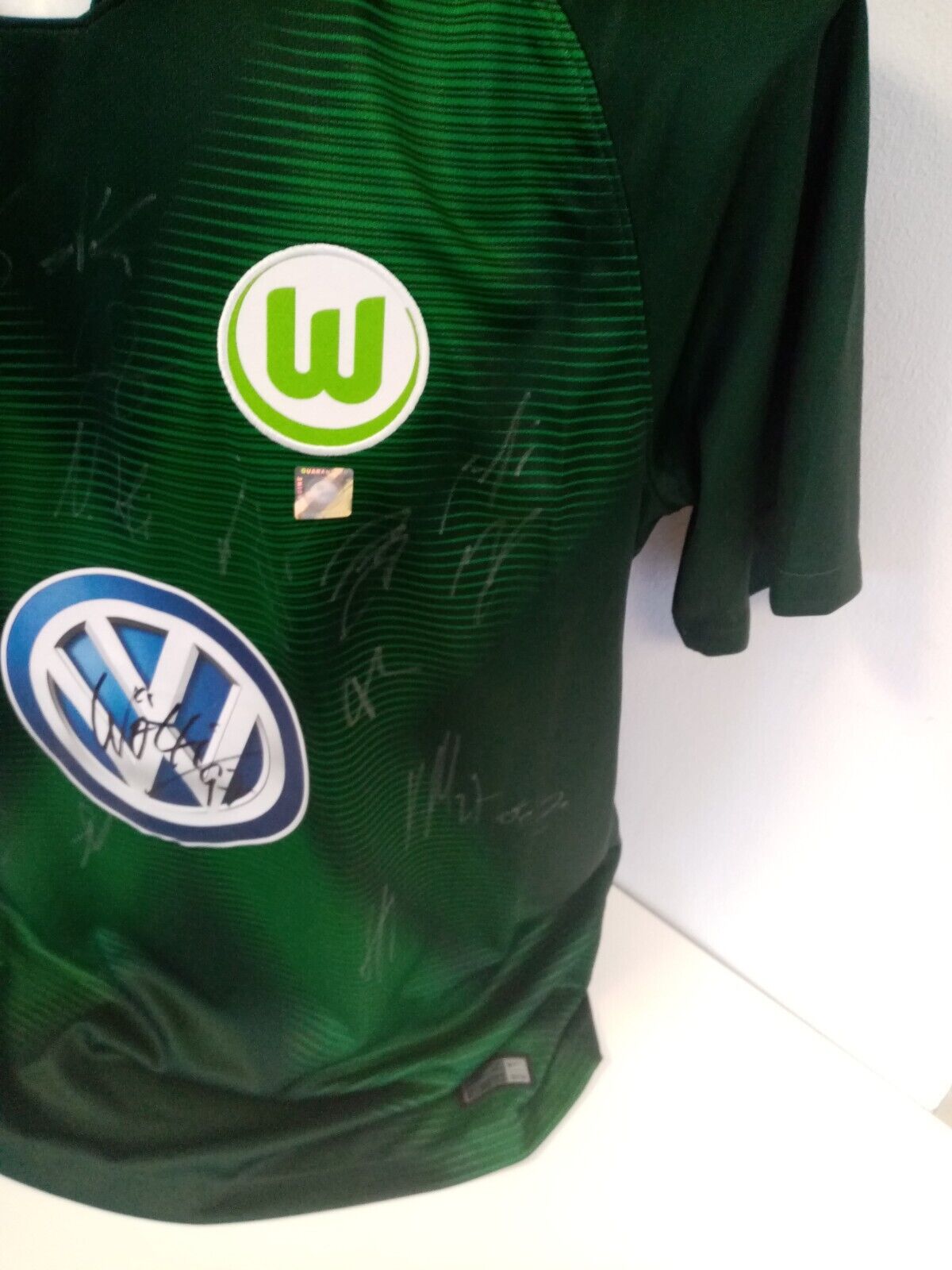 VFL Wolfsburg Jersey 2018/2019 Team Signed Autograph Football Bundesliga Nike L