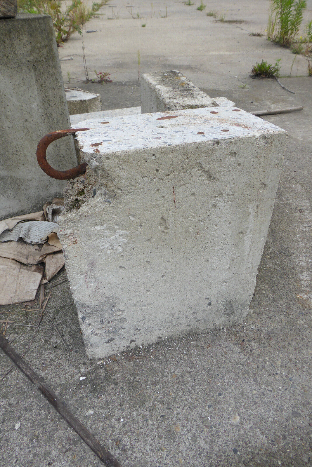 Berlin Wall - original part, large section, element segment