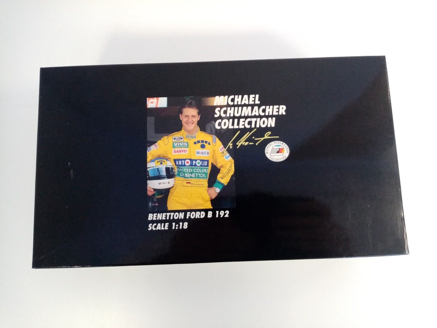 Car model Michael Schumacher signed in showcase + light Benetton Ford Formula 1